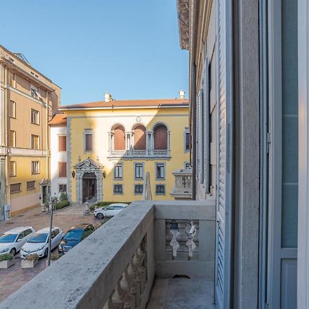 Suite Del Duomo - By MyhomeinКомо Экстерьер фото